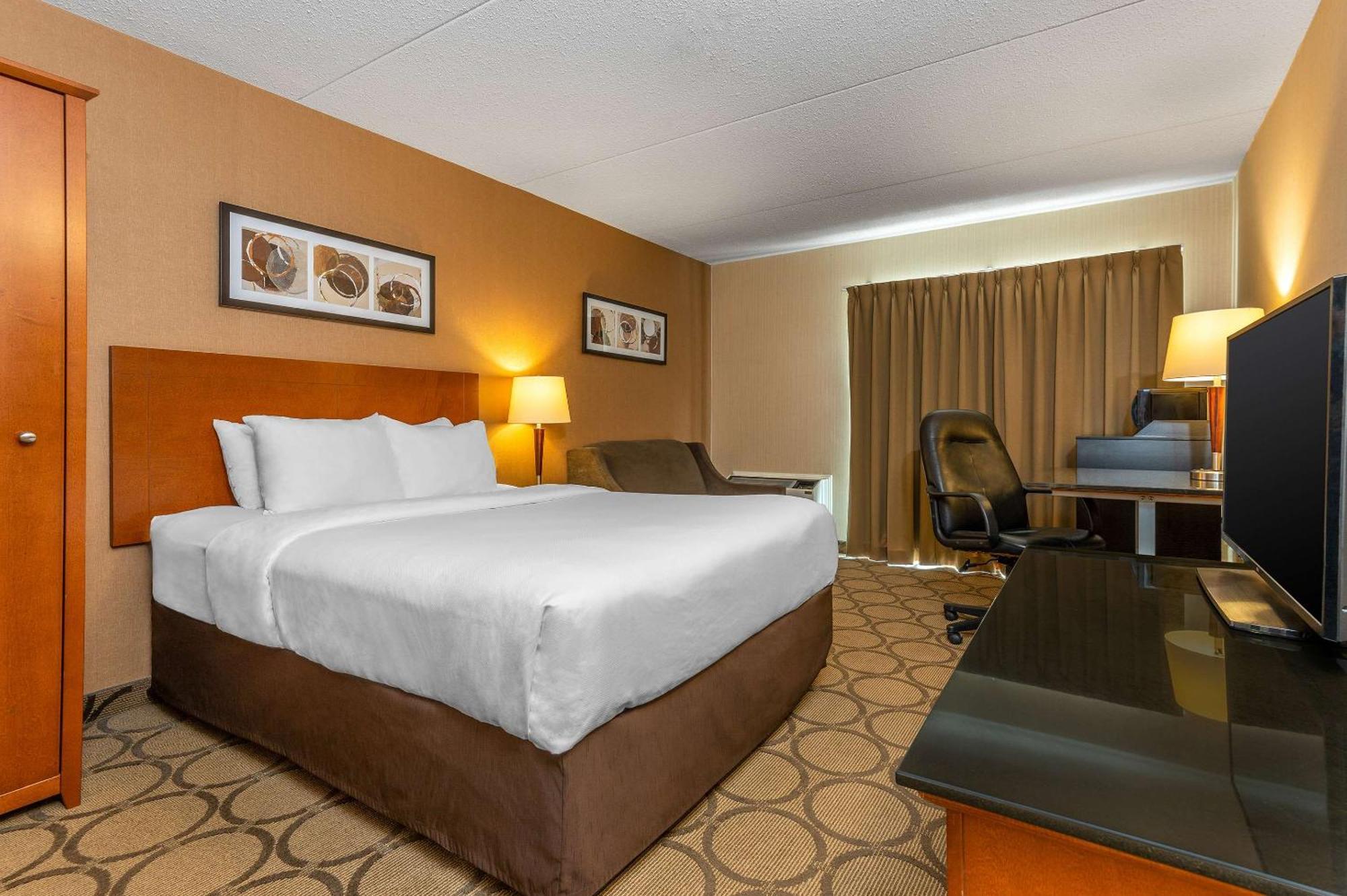 Comfort Inn Truro Exterior photo